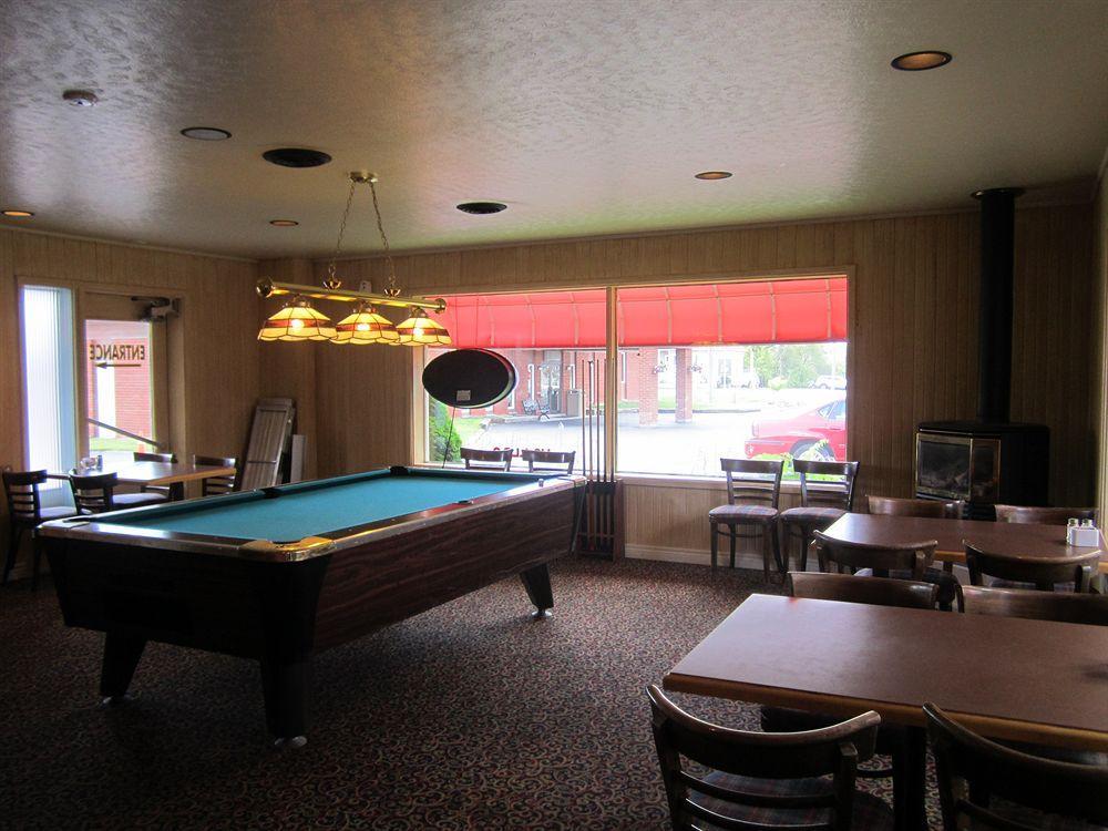 Red Pine Inn & Conference Centre Alliston Luaran gambar